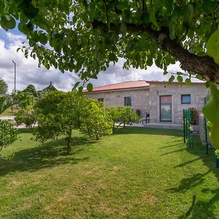 Casa D'amares Фермерский дом *